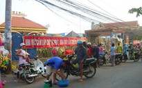 Vẫn họp chợ trên đường