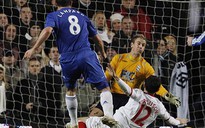 Chelsea lên đầu bảng, M.U vào chung kết