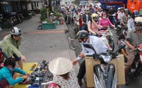Nên hạn chế thay vì cấm!