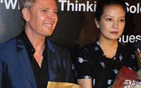 Triệu Vy lộ diện sau sinh