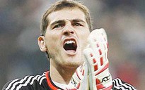Thủ môn Casillas “dạy khôn” sếp tuyển Anh
