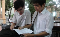 TS vẫn “thích” mang ĐTDĐ vào phòng thi