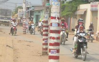 Trụ điện giữa đường