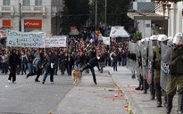 Bùng nổ biểu tình bạo lực, Hy Lạp hỗn loạn
