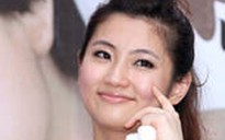 Selina Jen bật khóc khi nhìn váy cưới