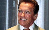 Thống đốc cơ bắp Schwarzenegger rời ghế