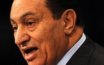 Cấm cả nhà ông Mubarak xuất ngoại