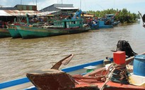 Hàng trăm tàu cá “khát” dầu