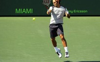 Federer thắng cực dễ, Sharapova tranh ngôi vô địch