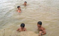 Quảng Ngãi: Tắm suối, 3 chị em chết đuối