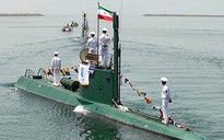 Iran "bung" hàng loạt tàu ngầm tự tạo