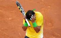 Djokovic hạ bệ “vua” sân đất nện Nadal