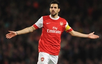 Arsenal từ chối bán Fabregas giá 30 triệu euro