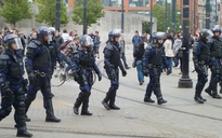 Bạo loạn ở London: Buồng giam đầy ắp người