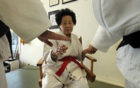 Cụ bà 98 tuổi giành đai đen 10 đẳng Judo
