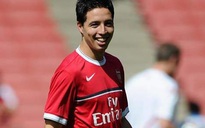 “Đòn hiểm” của HLV Wenger không giữ được Nasri