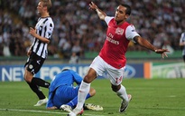 Bản lĩnh đưa Arsenal vào vòng bảng Champions League