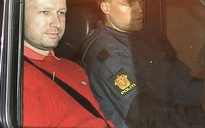 Lacoste đòi cấm sát thủ Na Uy mặc áo “cá sấu”