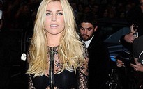 Bị mất ảnh bán nude, siêu mẫu Abbey Clancy tức giận