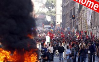 “Chiếm phố Wall” lan rộng, bạo loạn ở Ý