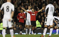 Sir Alex: "Giggs không bình thường!"