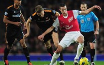 Arsenal vỡ mộng vào tốp 4