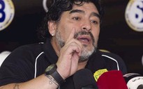Maradona nhập viện khẩn cấp