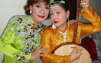 Thanh Thủy “đụng” Minh Nhí ở hậu trường sân khấu Trống Đồng