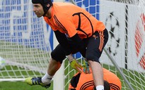 HLV Mourinho truyền "bí kíp" hạ Barca cho Chelsea?