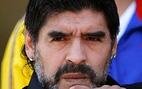 “Cậu bé vàng” Maradona đoạn tuyệt bóng đá