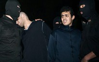 Iran treo cổ 2 tên cướp "khoe chiến công” trên YouTube