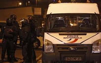 Cảnh sát Pháp đột kích “sát thủ đi xe máy”