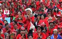 Thái Lan: Phe áo đỏ và áo vàng đụng độ gay gắt