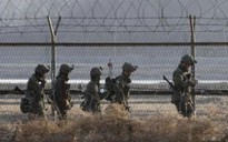 Lính Hàn Quốc ném lựu đạn vào “vật thể lạ” ở biên giới
