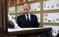 Ông Putin trốn ống kính tại lễ tang thầy