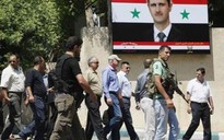 Anh rút lui, Pháp "vẫn trừng phạt Syria"