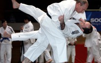 Hàn Quốc tặng ông Putin đai Taekwondo cửu đẳng