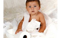 Cẩn thận khi nước tiểu của trẻ nặng mùi