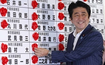 Thủ tướng Shinzo Abe thắng to, lo nhiều