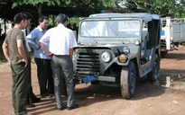 Đưa con đến trường, mẹ bị tử nạn