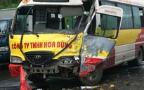 Xe buýt lấn đường, 2 tài xế bị thương nặng