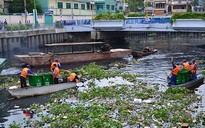 Rác đầy kênh Nhiêu Lộc - Thị Nghè
