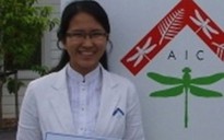 Một du học sinh được chọn thi Olympic hóa học