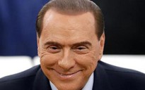 Ông Berlusconi “tổ chức mại dâm” tại nhà riêng