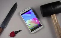 Moto X với màn "đập phá" từ dao và búa