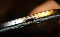 Samsung bị tố “bịt miệng” khi Galaxy S4 phát nổ