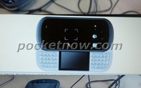 Smartphone màn hình kép thiết kế trượt