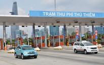 Lấn cấn với 2 trạm thu phí