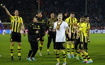 Hai bàn thắng phút bù giờ đưa Dortmund vào bán kết