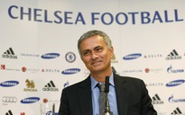 250 phóng viên "quay" HLV Mourinho ở buổi họp báo tái ra mắt